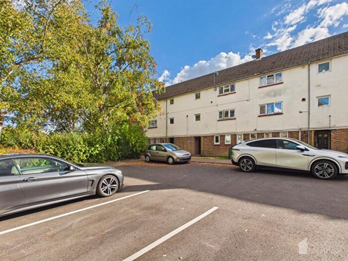 3 Bedroom Maisonette For Sale In The Dashes, Harlow, CM20