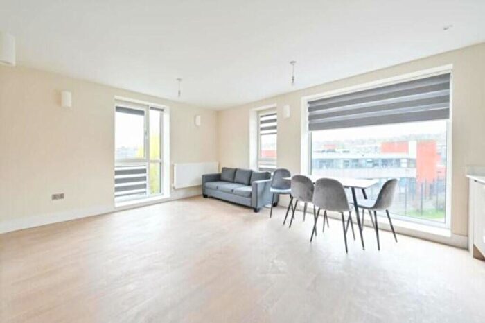 2 Bedroom Apartment To Rent In St Marys Road, Hornsey, London, N8