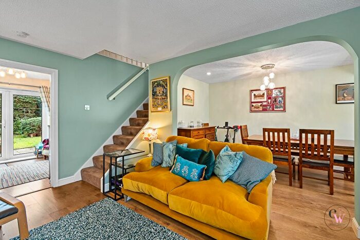 3 Bedroom Semi-Detached House For Sale In Wentworth Close, Rudheath, Northwich, CW9