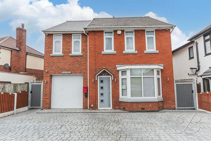 6 Bedroom Detached House For Sale In Debdale Lane, Mansfield, NG19