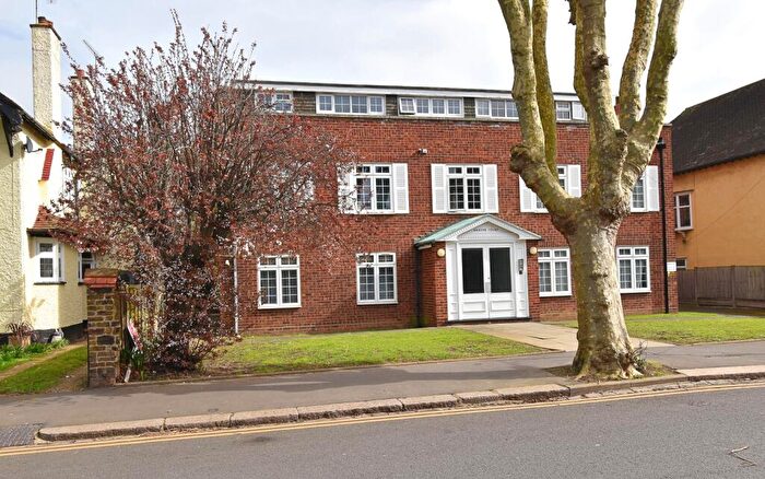 2 Bedroom Flat For Sale In Boston Avenue, Southend-on-sea, Essex., SS2
