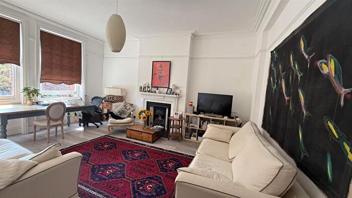 2 Bedroom Flat For Sale In Aberdare Gardens, London, NW6