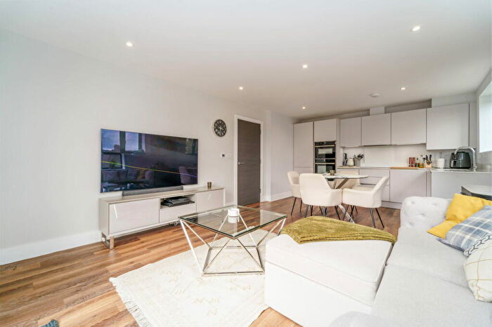 2 Bedroom Penthouse For Sale In Old Farm Road, Guildford, GU1