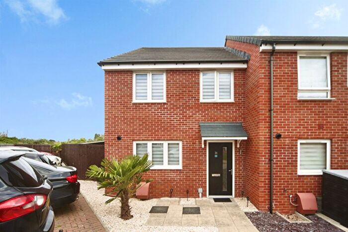 3 Bedroom End Of Terrace House For Sale In Old Market Road, Bridgwater, TA6