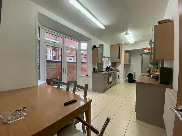 5 Bedroom Terraced House To Rent In Beaconsfield Road, Leicester, LE3