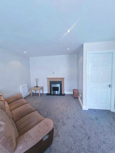 2 Bedroom Flat To Rent In Deneside Court, Jesmond Vale, Newcastle Upon Tyne, NE2