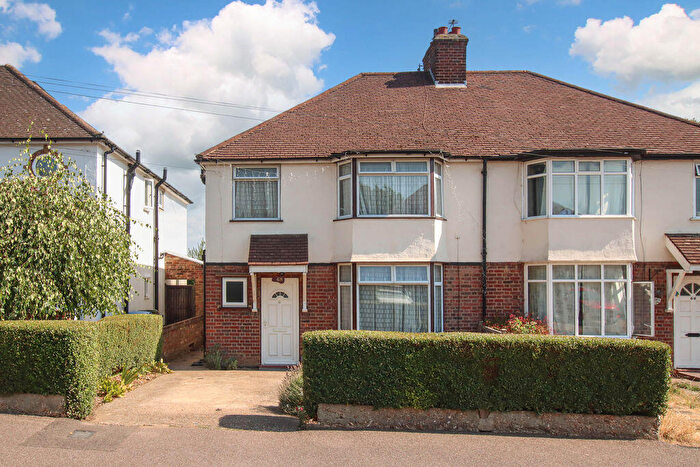 3 Bedroom Semi-Detached House For Sale In Deaconsfield Road, Hemel Hempstead, HP3