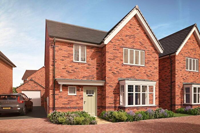 4 Bedroom Detached House For Sale In Bedford Road, Lower Stondon, SG16