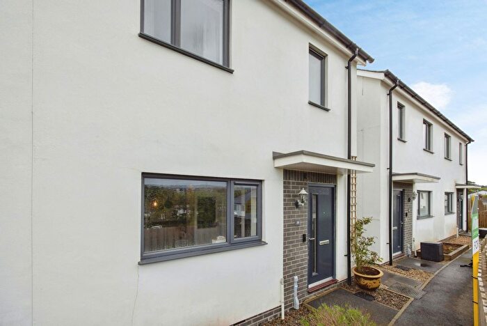 3 Bedroom Semi Detached House For Sale In Gwartha Close, St. Austell, PL25