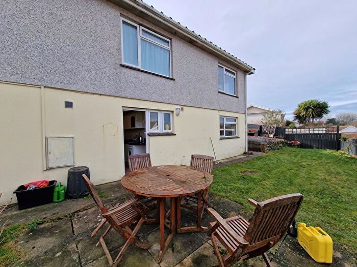 1 Bedroom Flat To Rent In Trerice Drive, Tretherras, Newquay, TR7