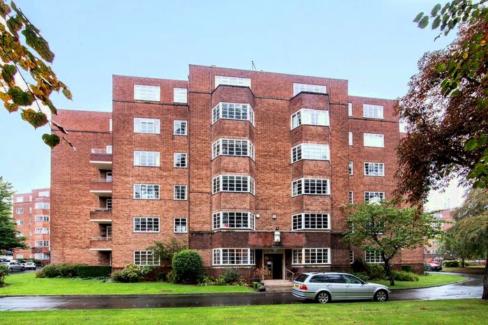 2 Bedroom Flat To Rent In Viceroy Close, Edgbaston, Birmingham, B5