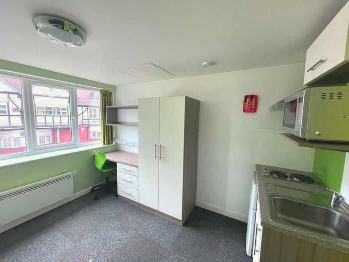 Studio To Rent In Bridge Road, Birmingham, B8