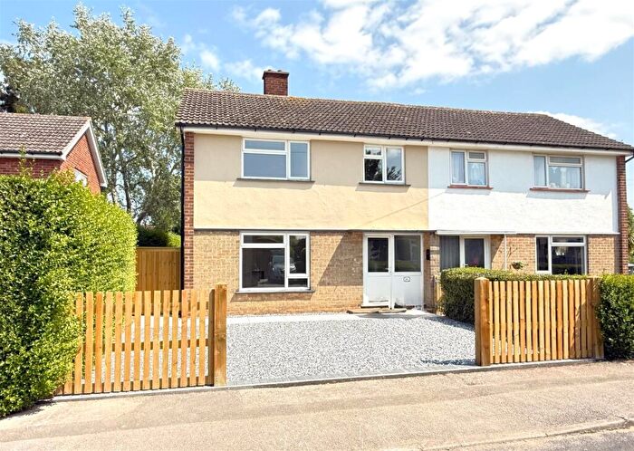 3 Bedroom Semi-Detached House For Sale In Newton Avenue, Bingham, NG13