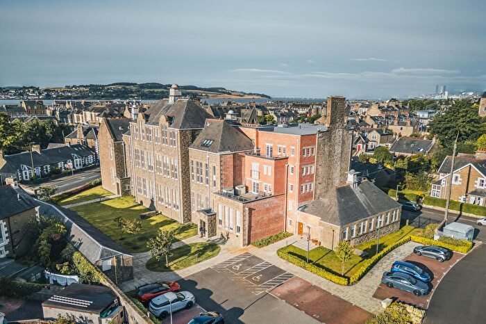 2 Bedroom Apartment For Sale In Whinny Brae, Broughty Ferry, DD5