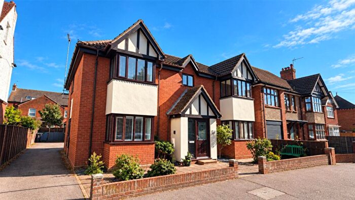 Flat To Rent In Tomline Road, Felixstowe, Suffolk, IP11