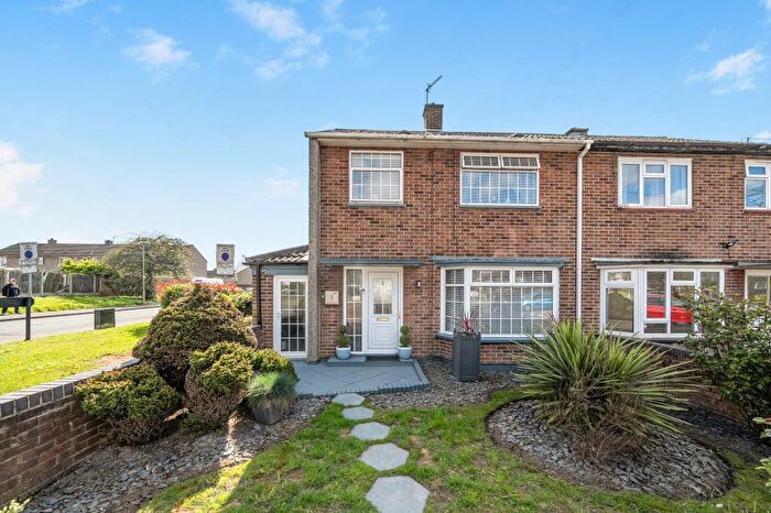 3 Bedroom Semi Detached House For Sale In Blackbird Leys Road, Oxford, OX4