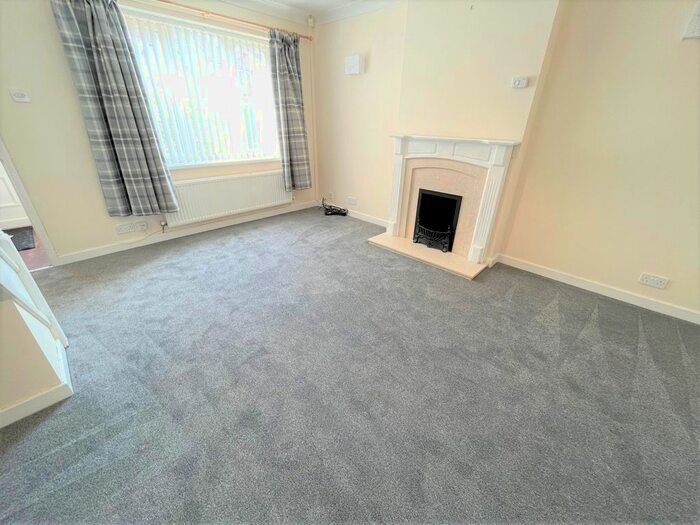 2 Bedroom Semi-Detached House To Rent In Drakes Croft, Ashton-On-Ribble, Preston, PR2