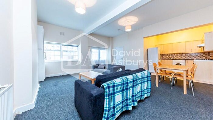 3 Bedroom Mews To Rent In Park Road, Crouch End, London, N8