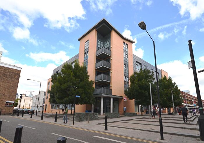 2 Bedroom Flat To Rent In Hannah Building, Shadwell, E1