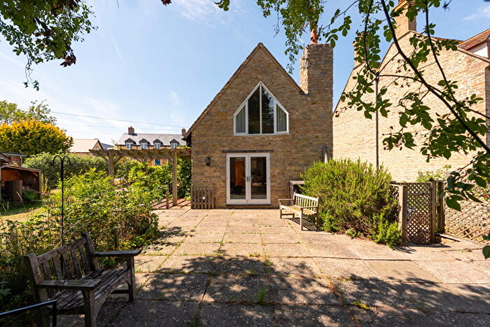 2 Bedroom Detached House For Sale In Spring Lane, Stagsden, Bedfordshire, MK43