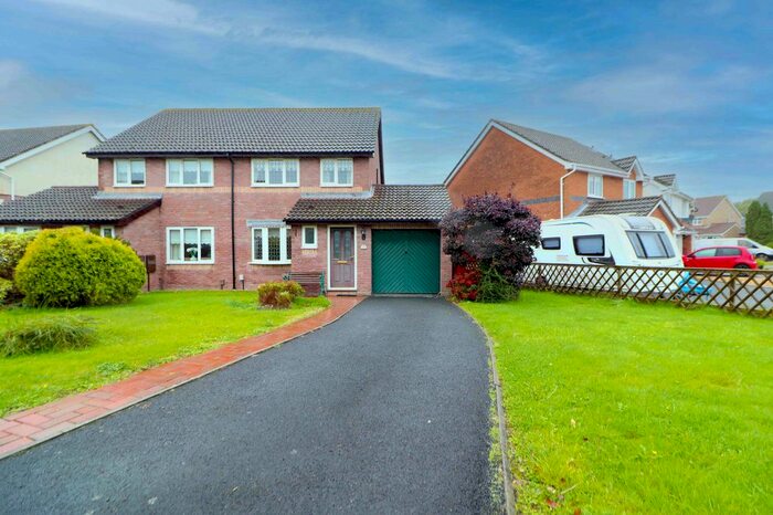 3 Bedroom Semi-Detached House To Rent In Ffordd Beck, Swansea, SA4