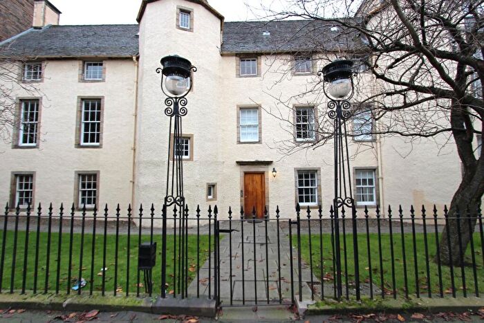 2 Bedroom Flat To Rent In Orwell Place, Dalry, Edinburgh, EH11