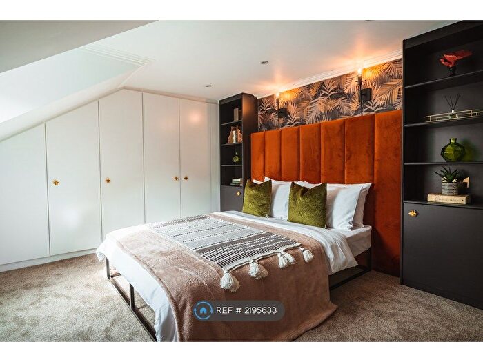 2 Bedroom Flat To Rent In Bank Street, Glasgow, G12