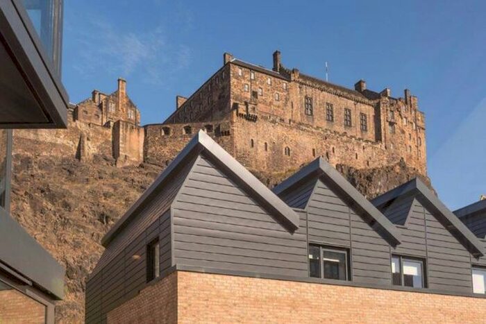 1 Bedroom Flat To Rent In King's Stables Road, Old Town, Edinburgh, EH1