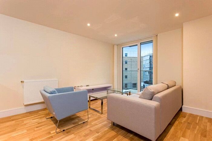 2 Bedroom Flat For Sale In St. Annes Street, London, E14