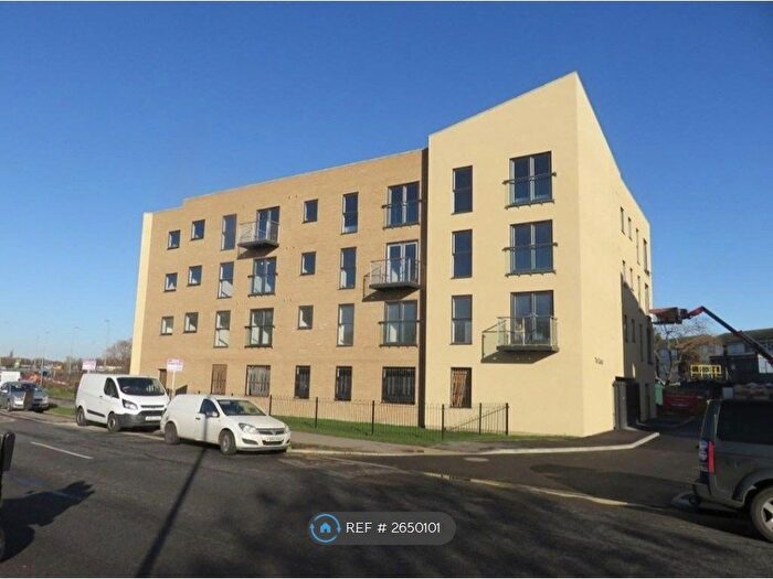 2 Bedroom Flat To Rent In Dock Road, Tilbury, RM18
