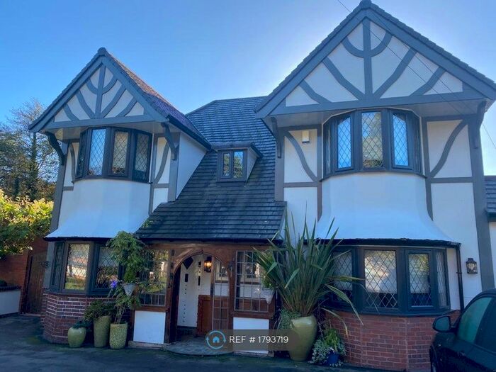 4 Bedroom Detached House To Rent In Penns Lane, Sutton Coldfield, B76