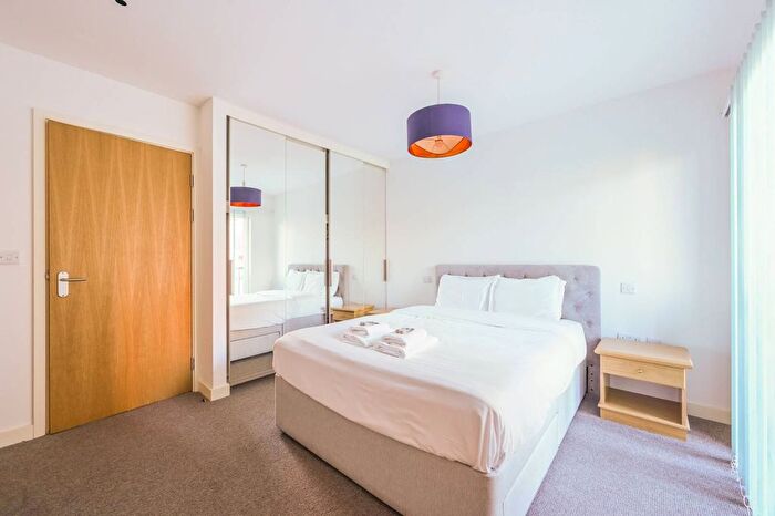 3 Bedroom Flat For Sale In Maud Street, Royal Docks, London, E16