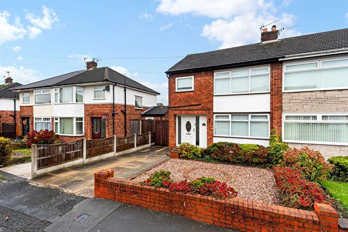 3 Bedroom Property For Sale In Arnside Avenue, Rainhill, Prescot, L35