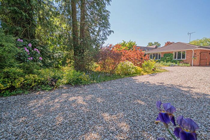 4 Bedroom Detached Bungalow For Sale In Four Ashes Road, Bentley Heath, B93