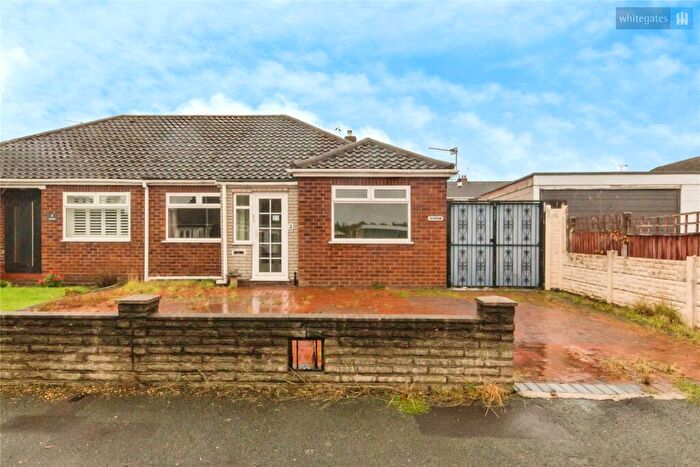 3 Bedroom Bungalow For Sale In Lingfield Drive, Crewe, Cheshire, CW1
