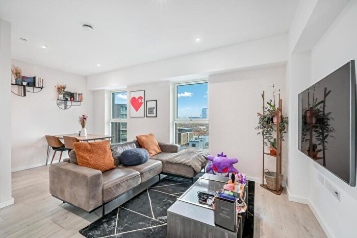 1 Bedroom Apartment For Sale In Effra Gardens, Silvertown Way, London, E16