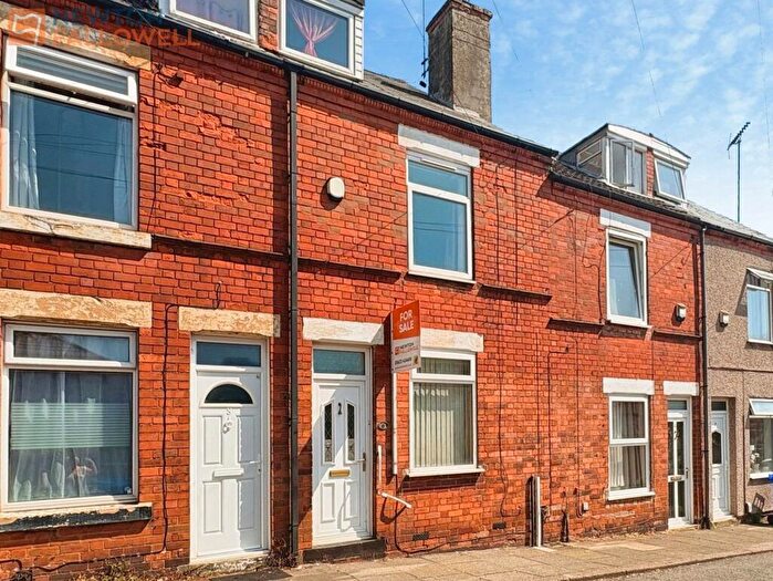 4 Bedroom Terraced House For Sale In Mount Milner, Mansfield, NG18
