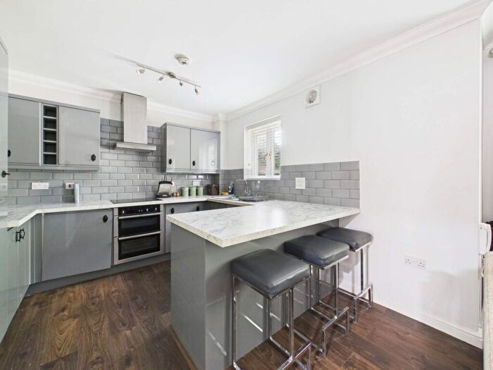 2 Bedroom Flat For Sale In Woodruff Way, Thornhill, Cardiff., CF14