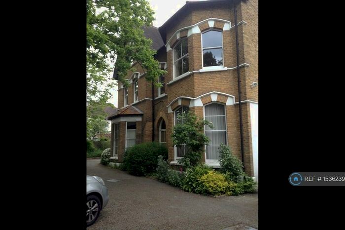2 Bedroom Flat To Rent In Shortlands Grove, Bromley, BR2