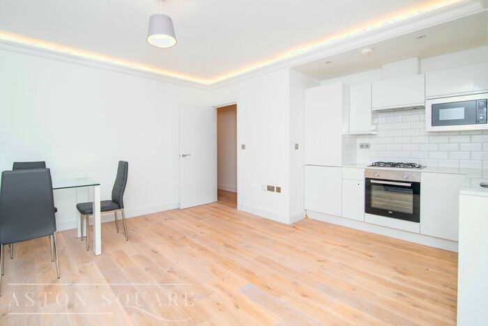 2 Bedroom Flat To Rent In Horn Lane, London, W3