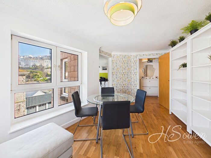 2 Bedroom Flat For Sale In Abbey Road, Torquay, TQ2