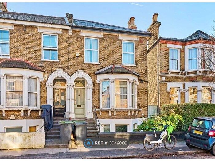 3 Bedroom Maisonette To Rent In Drakefell Road, London, SE4