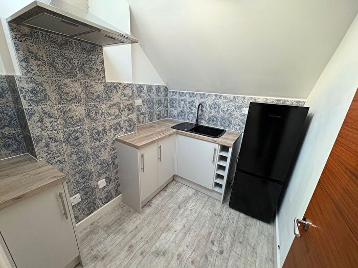 1 Bedroom Flat To Rent In Cleverley Close, Greenwich, SE7