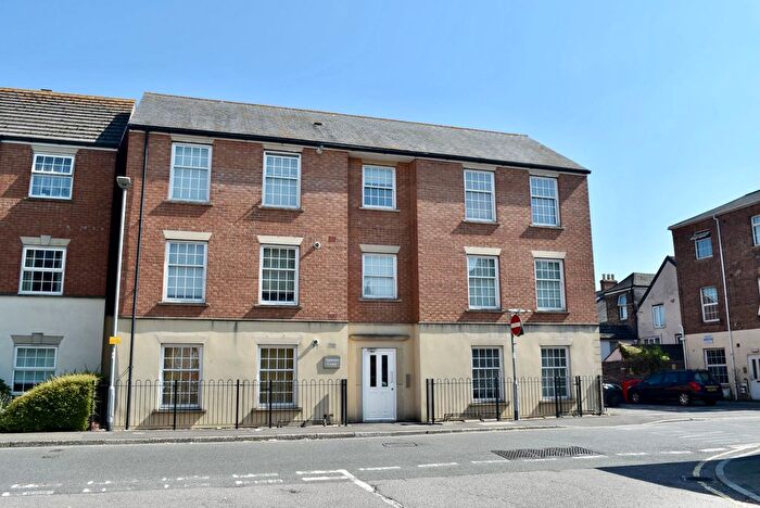 2 Bedroom Flat For Sale In Tanners Court, Somerset, TA1