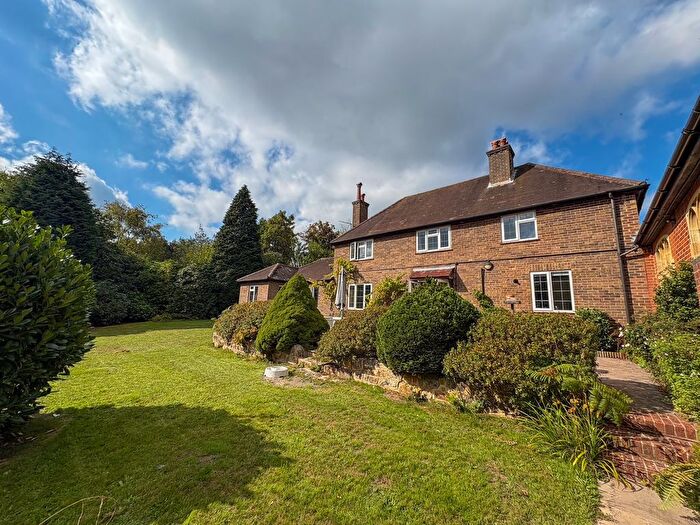 3 Bedroom Detached House To Rent In Chapel Green, Crowborough, TN6