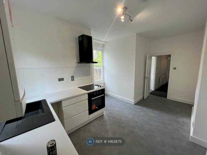 2 Bedroom Maisonette To Rent In Councillor Street, London, SE5