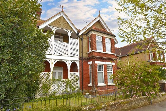 1 Bedroom Flat To Rent In Station Avenue, Sandown, PO36