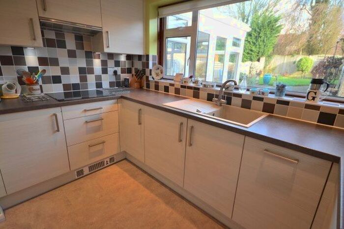 2 Bedroom Bungalow To Rent In Norman Close, Gillingham, ME8