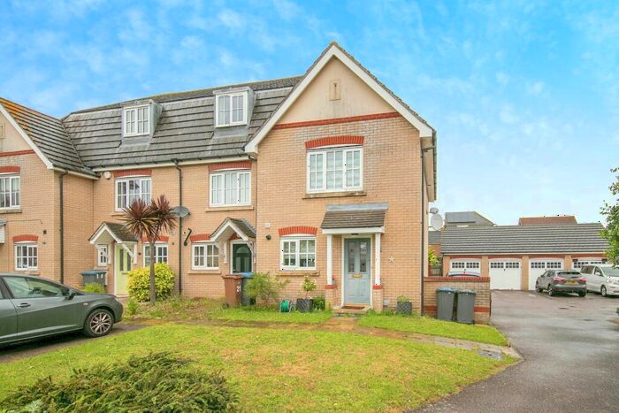 3 Bedroom End Of Terrace House For Sale In Lyle Close, Kesgrave, Ipswich, Suffolk, IP5