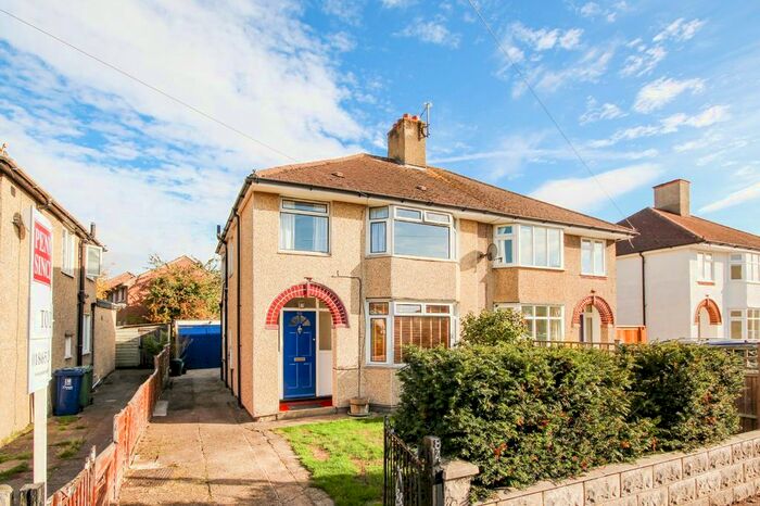 3 Bedroom Semi-Detached House To Rent In Hugh Allren Crescent, Marston, OX3